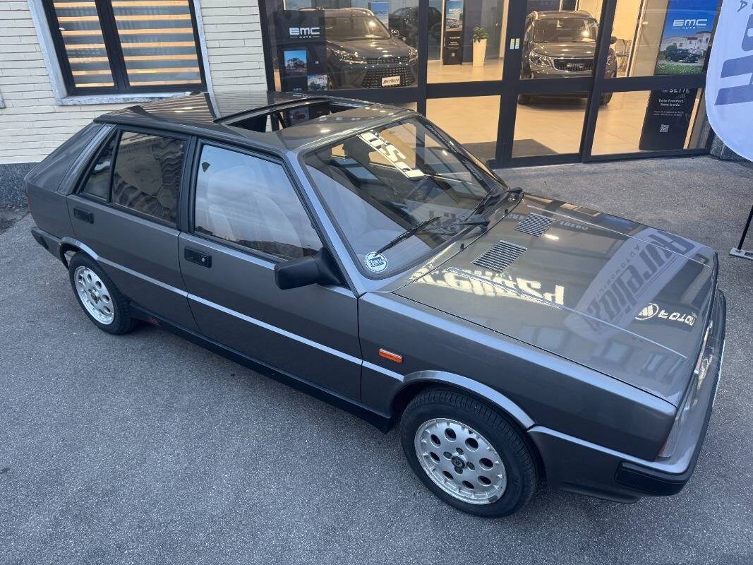 Lancia Delta 5 Porte 1.6 Turbo HF RST FL, foto 1 di 22