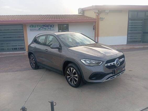 Mercedes GLA 180 d Business auto
