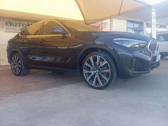 BMW X6 xdrive30d mhev 48V xLine auto