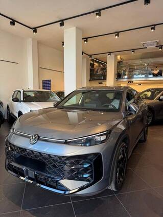 Volkswagen T-Roc II 2025 1.5 etsi R-Line 150cv dsg - Volkswagen