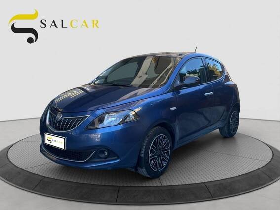 Lancia Ypsilon 1.0 firefly hybrid Gold s&s 70cv