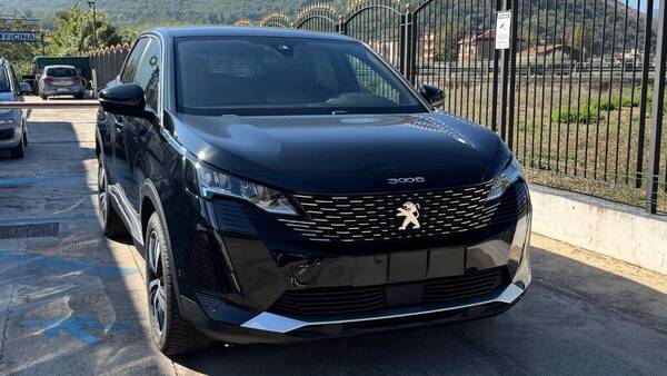 Peugeot 3008 II 2021 1.5 bluehdi Allure Pack s&s 130cv eat8 - Peugeot