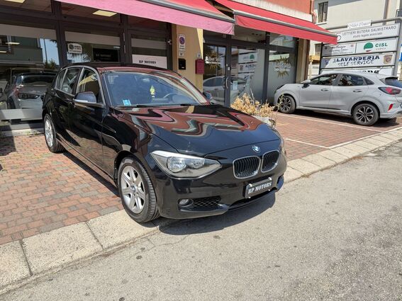 BMW Serie 1 114d Unique 5p